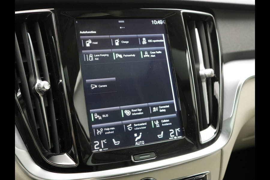 Volvo V60 T6 Twin Engine AWD Momentum Pro Plug In Hybrid 340pk Dealer O.H PHEV | Panodak | Adaptive Cruise | Camera | Apple Carplay | Sportstoelen Verwarmd | Virtual | Blis |