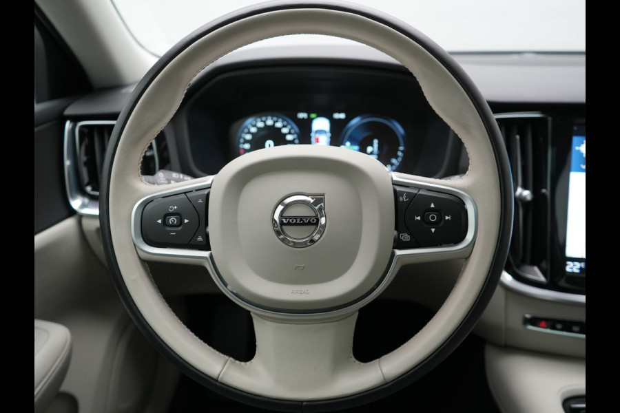 Volvo V60 T6 Twin Engine AWD Momentum Pro Plug In Hybrid 340pk Dealer O.H PHEV | Panodak | Adaptive Cruise | Camera | Apple Carplay | Sportstoelen Verwarmd | Virtual | Blis |