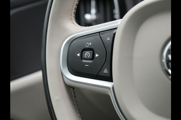 Volvo V60 T6 Twin Engine AWD Momentum Pro Plug In Hybrid 340pk Dealer O.H PHEV | Panodak | Adaptive Cruise | Camera | Apple Carplay | Sportstoelen Verwarmd | Virtual | Blis |