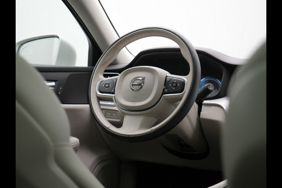 Volvo V60 T6 Twin Engine AWD Momentum Pro Plug In Hybrid 340pk Dealer O.H PHEV | Panodak | Adaptive Cruise | Camera | Apple Carplay | Sportstoelen Verwarmd | Virtual | Blis |