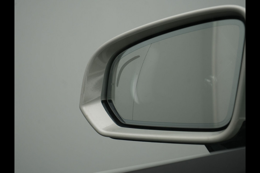 Volvo V60 T6 Twin Engine AWD Momentum Pro Plug In Hybrid 340pk Dealer O.H PHEV | Panodak | Adaptive Cruise | Camera | Apple Carplay | Sportstoelen Verwarmd | Virtual | Blis |