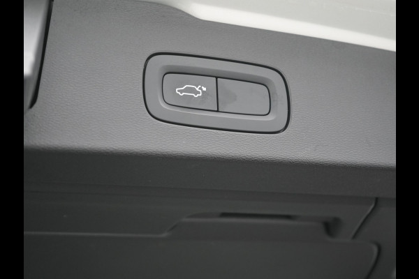 Volvo V60 T6 Twin Engine AWD Momentum Pro Plug In Hybrid 340pk Dealer O.H PHEV | Panodak | Adaptive Cruise | Camera | Apple Carplay | Sportstoelen Verwarmd | Virtual | Blis |
