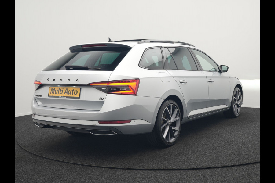 Škoda Superb Combi 1.4 TSI iV Sportline Business Plug In Hybrid 218pk Dealer O.H PHEV | Trekhaak Af Fabriek | Panodak | Adaptive Cruise | Alcantara Sportstoelen Memory & Verwarmd | Sfeerverlichting | Apple Carplay | Stuur Verwarmd | Virtual | Keyless | DAB | 19"L.M |
