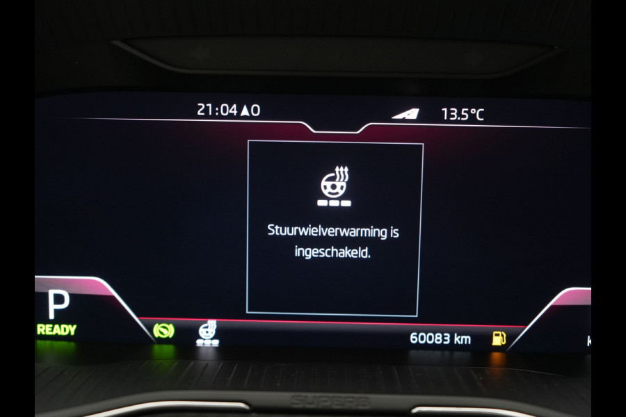 Škoda Superb Combi 1.4 TSI iV Sportline Business Plug In Hybrid 218pk Dealer O.H PHEV | Trekhaak Af Fabriek | Panodak | Adaptive Cruise | Alcantara Sportstoelen Memory & Verwarmd | Sfeerverlichting | Apple Carplay | Stuur Verwarmd | Virtual | Keyless | DAB | 19"L.M |