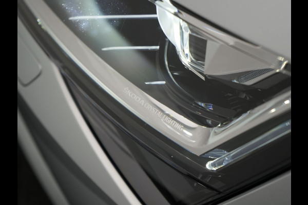 Škoda Superb Combi 1.4 TSI iV Sportline Business Plug In Hybrid 218pk Dealer O.H PHEV | Trekhaak Af Fabriek | Panodak | Adaptive Cruise | Alcantara Sportstoelen Memory & Verwarmd | Sfeerverlichting | Apple Carplay | Stuur Verwarmd | Virtual | Keyless | DAB | 19"L.M |