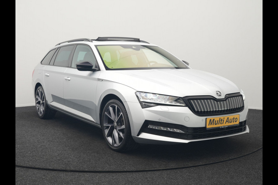 Škoda Superb Combi 1.4 TSI iV Sportline Business Plug In Hybrid 218pk Dealer O.H PHEV | Trekhaak Af Fabriek | Panodak | Adaptive Cruise | Alcantara Sportstoelen Memory & Verwarmd | Sfeerverlichting | Apple Carplay | Stuur Verwarmd | Virtual | Keyless | DAB | 19"L.M |