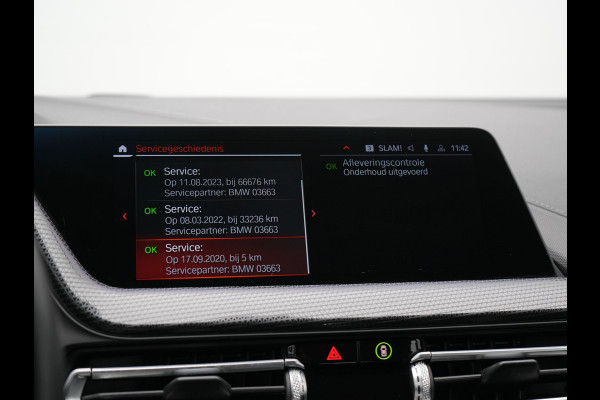 BMW 1-serie 118i Sportline 141pk Dealer O.H | Apple Carplay | Cruise Control | Virtual | Navigatie | LED Koplampen | Sfeerverlichting | DAB | 17"L.M |