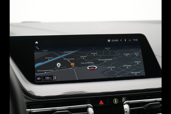 BMW 1-serie 118i Sportline 141pk Dealer O.H | Apple Carplay | Cruise Control | Virtual | Navigatie | LED Koplampen | Sfeerverlichting | DAB | 17"L.M |