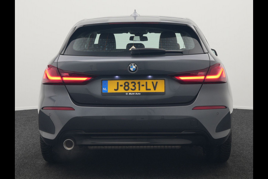 BMW 1-serie 118i Sportline 141pk Dealer O.H | Apple Carplay | Cruise Control | Virtual | Navigatie | LED Koplampen | Sfeerverlichting | DAB | 17"L.M |