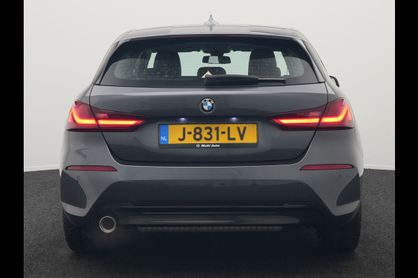 BMW 1-serie 118i Sportline 141pk Dealer O.H | Apple Carplay | Cruise Control | Virtual | Navigatie | LED Koplampen | Sfeerverlichting | DAB | 17"L.M |