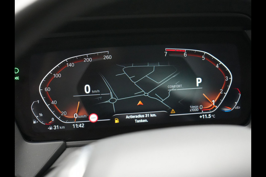 BMW 1-serie 118i Sportline 141pk Dealer O.H | Apple Carplay | Cruise Control | Virtual | Navigatie | LED Koplampen | Sfeerverlichting | DAB | 17"L.M |