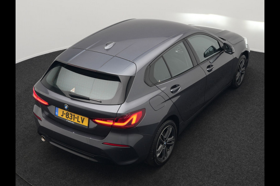 BMW 1-serie 118i Sportline 141pk Dealer O.H | Apple Carplay | Cruise Control | Virtual | Navigatie | LED Koplampen | Sfeerverlichting | DAB | 17"L.M |