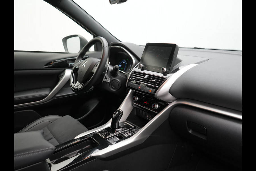 Mitsubishi Eclipse Cross 2.4 Intense Plug In Hybrid Dealer O.H PHEV | Camera | Alcantara Sportstoelen Verwarmd | Navigatie | Cruise Control | Keyless | DAB |
