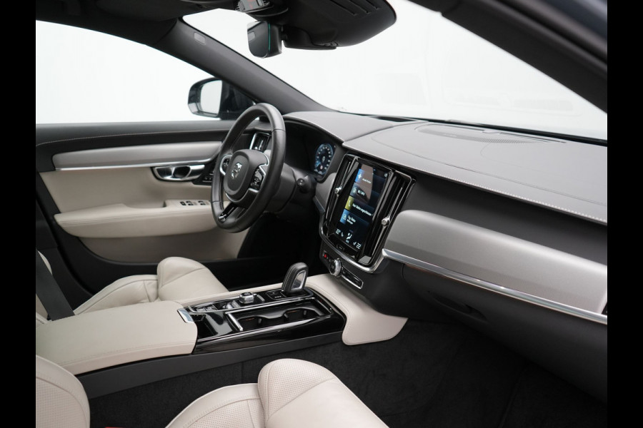 Volvo V90 T6 AWD R-Design Plug In Hybrid 340pk Dealer O.H PHEV | Trekhaak Af Fabriek | Panodak | Adaptive Cruise | Head Up | Harman & Kardon | 360 Camera | Lederen Sporstoelen Memory & Verwarmd | Pilot Assist | Apple Carplay | Navigatie | DAB |