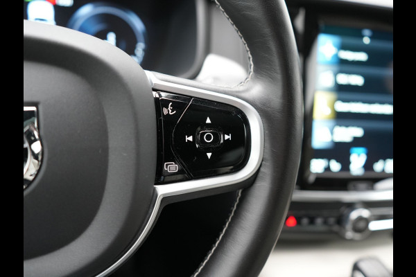 Volvo V90 T6 AWD R-Design Plug In Hybrid 340pk Dealer O.H PHEV | Trekhaak Af Fabriek | Panodak | Adaptive Cruise | Head Up | Harman & Kardon | 360 Camera | Lederen Sporstoelen Memory & Verwarmd | Pilot Assist | Apple Carplay | Navigatie | DAB |