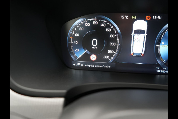 Volvo V90 T6 AWD R-Design Plug In Hybrid 340pk Dealer O.H PHEV | Trekhaak Af Fabriek | Panodak | Adaptive Cruise | Head Up | Harman & Kardon | 360 Camera | Lederen Sporstoelen Memory & Verwarmd | Pilot Assist | Apple Carplay | Navigatie | DAB |