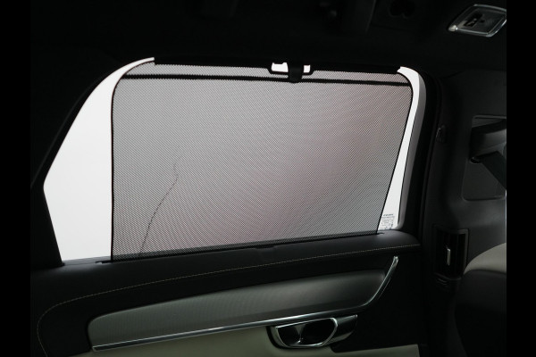 Volvo V90 T6 AWD R-Design Plug In Hybrid 340pk Dealer O.H PHEV | Trekhaak Af Fabriek | Panodak | Adaptive Cruise | Head Up | Harman & Kardon | 360 Camera | Lederen Sporstoelen Memory & Verwarmd | Pilot Assist | Apple Carplay | Navigatie | DAB |