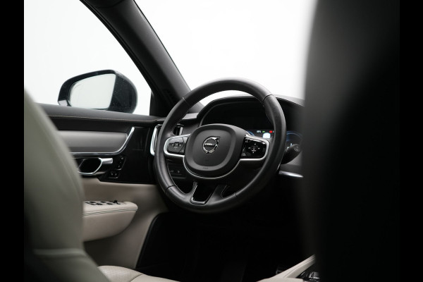 Volvo V90 T6 AWD R-Design Plug In Hybrid 340pk Dealer O.H PHEV | Trekhaak Af Fabriek | Panodak | Adaptive Cruise | Head Up | Harman & Kardon | 360 Camera | Lederen Sporstoelen Memory & Verwarmd | Pilot Assist | Apple Carplay | Navigatie | DAB |