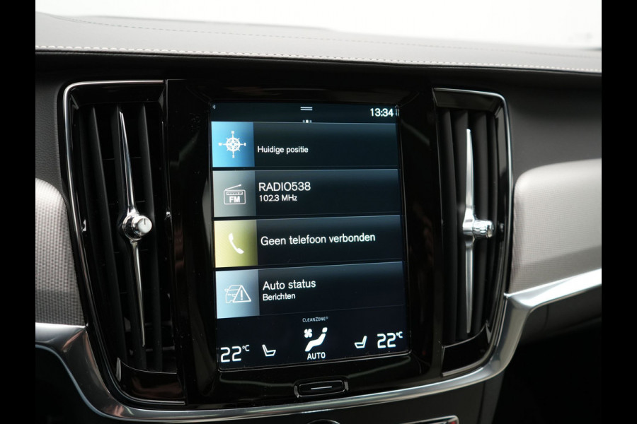 Volvo V90 T6 AWD R-Design Plug In Hybrid 340pk Dealer O.H PHEV | Trekhaak Af Fabriek | Panodak | Adaptive Cruise | Head Up | Harman & Kardon | 360 Camera | Lederen Sporstoelen Memory & Verwarmd | Pilot Assist | Apple Carplay | Navigatie | DAB |