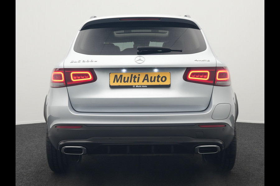 Mercedes-Benz GLC 300e 4MATIC AMG Plug In Hybrid 320pk Dealer O.H PHEV | Panodak | Adaptive Cruise | Burmester Audio | Camera | 20"L.M | Lederen Sportstoelen Verwarmd | Apple Carplay | Blis | Sfeerverlichting | Navigatie | DAB |