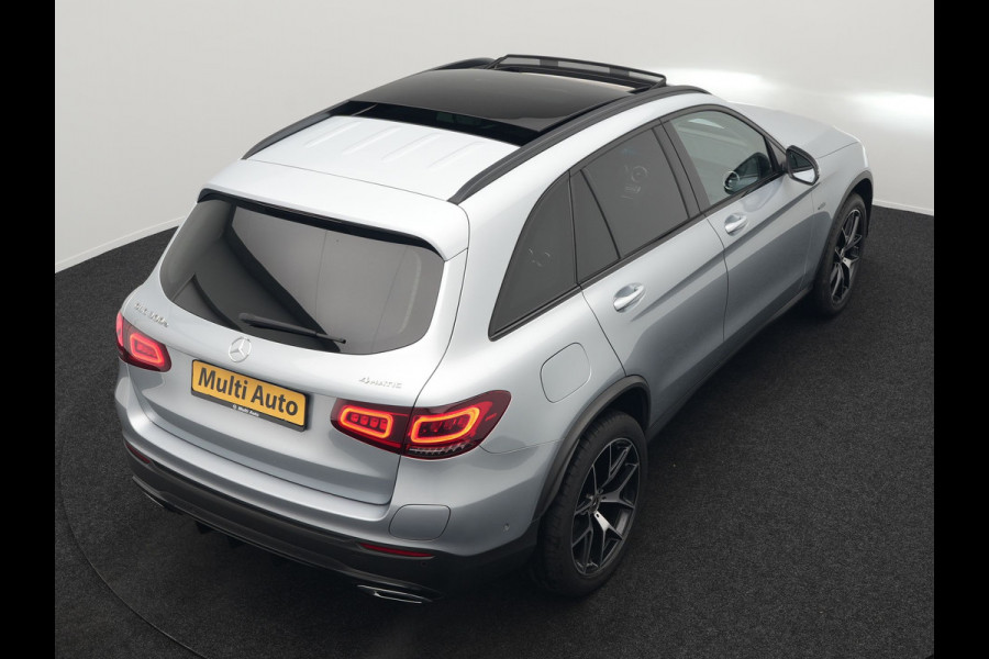 Mercedes-Benz GLC 300e 4MATIC AMG Plug In Hybrid 320pk Dealer O.H PHEV | Panodak | Adaptive Cruise | Burmester Audio | Camera | 20"L.M | Lederen Sportstoelen Verwarmd | Apple Carplay | Blis | Sfeerverlichting | Navigatie | DAB |