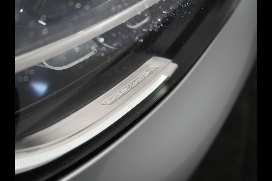 Mercedes-Benz GLC 300e 4MATIC AMG Plug In Hybrid 320pk Dealer O.H PHEV | Panodak | Adaptive Cruise | Burmester Audio | Camera | 20"L.M | Lederen Sportstoelen Verwarmd | Apple Carplay | Blis | Sfeerverlichting | Navigatie | DAB |