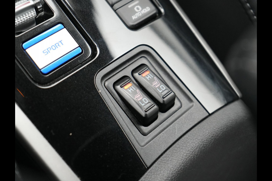 Mitsubishi Outlander 2.4 PHEV Intense Plug In Hybrid 225pk Dealer O.H PHEV | Trekhaak | Camera | Lederen Sportstoelen Verwarmd | Navigatie | Keyless | Android Auto | DAB |