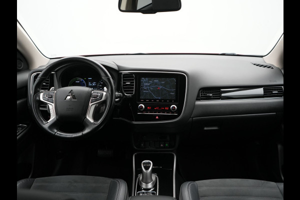 Mitsubishi Outlander 2.4 PHEV Intense Plug In Hybrid 225pk Dealer O.H PHEV | Trekhaak | Camera | Lederen Sportstoelen Verwarmd | Navigatie | Keyless | Android Auto | DAB |