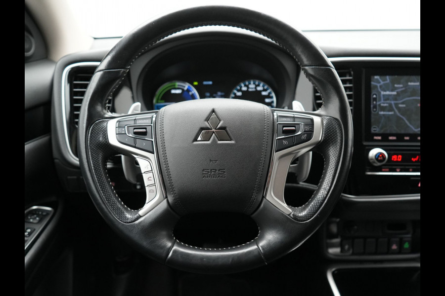 Mitsubishi Outlander 2.4 PHEV Intense Plug In Hybrid 225pk Dealer O.H PHEV | Trekhaak | Camera | Lederen Sportstoelen Verwarmd | Navigatie | Keyless | Android Auto | DAB |