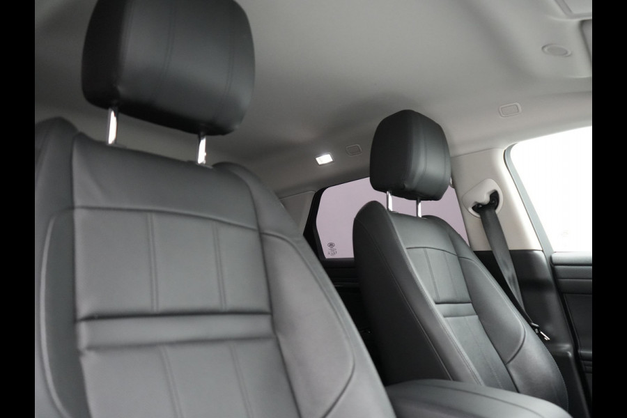 Land Rover Range Rover Evoque P300e AWD Plug In Hybrid 309pk BLACK OPTIC Dealer O.H PHEV | 360 Camera | 20"L.M | Apple Carplay | Lederen Bekleding | Navigatie | DAB |