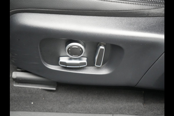 Land Rover Range Rover Evoque P300e AWD Plug In Hybrid 309pk BLACK OPTIC Dealer O.H PHEV | 360 Camera | 20"L.M | Apple Carplay | Lederen Bekleding | Navigatie | DAB |