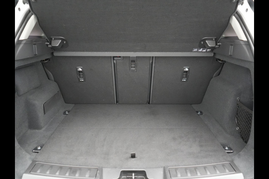 Land Rover Range Rover Evoque P300e AWD Plug In Hybrid 309pk BLACK OPTIC Dealer O.H PHEV | 360 Camera | 20"L.M | Apple Carplay | Lederen Bekleding | Navigatie | DAB |