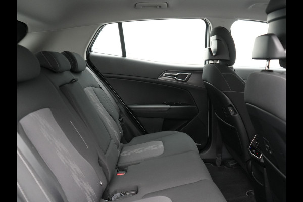 Kia Sportage 1.6 T-GDi AWD DynamicLine Plug In Hybrid 265pk Dealer O.H PHEV | Adaptive Cruise | Camera | Widescreen Navi | Stoelen & Stuur Verwarmd | Apple Carplay | Navigatie | DAB |