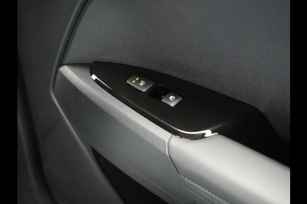Kia Sportage 1.6 T-GDi AWD DynamicLine Plug In Hybrid 265pk Dealer O.H PHEV | Adaptive Cruise | Camera | Widescreen Navi | Stoelen & Stuur Verwarmd | Apple Carplay | Navigatie | DAB |