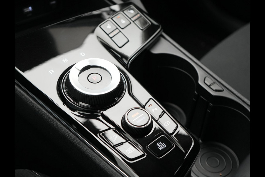 Kia Sportage 1.6 T-GDi AWD DynamicLine Plug In Hybrid 265pk Dealer O.H PHEV | Adaptive Cruise | Camera | Widescreen Navi | Stoelen & Stuur Verwarmd | Apple Carplay | Navigatie | DAB |