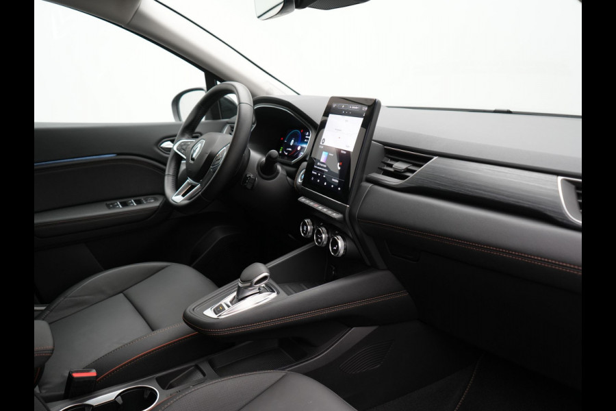 Renault Captur 1.6 E-Tech Initiale Paris Plug In Hybrid 160pk Dealer O.H PHEV | Adaptive Cruise | 360 Camera | Lederen Sportstoelen Verwarmd | Stuur Verwarmd | Blis | Keyless | Navigatie | DAB | 18"L.M |