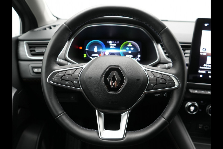 Renault Captur 1.6 E-Tech Initiale Paris Plug In Hybrid 160pk Dealer O.H PHEV | Adaptive Cruise | 360 Camera | Lederen Sportstoelen Verwarmd | Stuur Verwarmd | Blis | Keyless | Navigatie | DAB | 18"L.M |