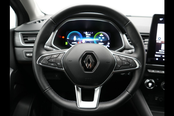Renault Captur 1.6 E-Tech Initiale Paris Plug In Hybrid 160pk Dealer O.H PHEV | Adaptive Cruise | 360 Camera | Lederen Sportstoelen Verwarmd | Stuur Verwarmd | Blis | Keyless | Navigatie | DAB | 18"L.M |