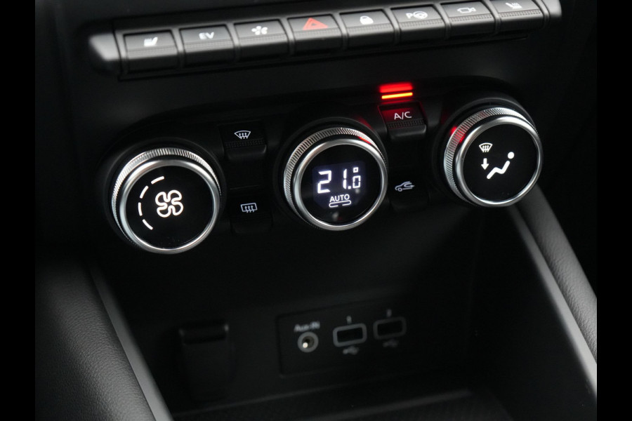 Renault Captur 1.6 E-Tech Initiale Paris Plug In Hybrid 160pk Dealer O.H PHEV | Adaptive Cruise | 360 Camera | Lederen Sportstoelen Verwarmd | Stuur Verwarmd | Blis | Keyless | Navigatie | DAB | 18"L.M |