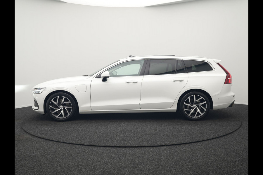 Volvo V60 T6 Twin Engine AWD Momentum Pro Plug In Hybrid 340pk Dealer O.H PHEV | Panodak | Adaptive Cruise | 360 Camera | Head Up | Sportstoelen Verwarmd | Harman & Kardon | Apple Carplay | Blis | Navigatie | Keyless | Virtual | DAB |