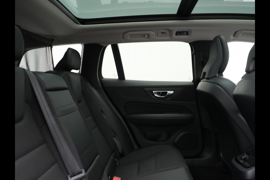 Volvo V60 T6 Twin Engine AWD Momentum Pro Plug In Hybrid 340pk Dealer O.H PHEV | Panodak | Adaptive Cruise | 360 Camera | Head Up | Sportstoelen Verwarmd | Harman & Kardon | Apple Carplay | Blis | Navigatie | Keyless | Virtual | DAB |