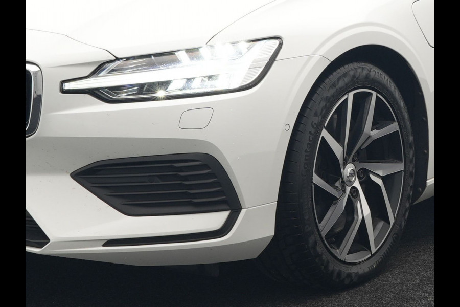 Volvo V60 T6 Twin Engine AWD Momentum Pro Plug In Hybrid 340pk Dealer O.H PHEV | Panodak | Adaptive Cruise | 360 Camera | Head Up | Sportstoelen Verwarmd | Harman & Kardon | Apple Carplay | Blis | Navigatie | Keyless | Virtual | DAB |