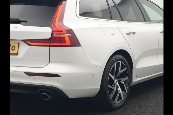 Volvo V60 T6 Twin Engine AWD Momentum Pro Plug In Hybrid 340pk Dealer O.H PHEV | Panodak | Adaptive Cruise | 360 Camera | Head Up | Sportstoelen Verwarmd | Harman & Kardon | Apple Carplay | Blis | Navigatie | Keyless | Virtual | DAB |