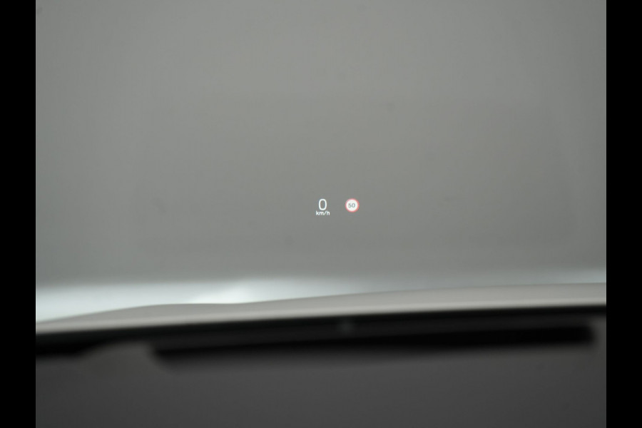 Volvo V60 T6 Twin Engine AWD Momentum Pro Plug In Hybrid 340pk Dealer O.H PHEV | Panodak | Adaptive Cruise | 360 Camera | Head Up | Sportstoelen Verwarmd | Harman & Kardon | Apple Carplay | Blis | Navigatie | Keyless | Virtual | DAB |