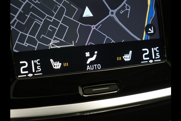 Volvo V60 T6 Twin Engine AWD Momentum Pro Plug In Hybrid 340pk Dealer O.H PHEV | Panodak | Adaptive Cruise | 360 Camera | Head Up | Sportstoelen Verwarmd | Harman & Kardon | Apple Carplay | Blis | Navigatie | Keyless | Virtual | DAB |