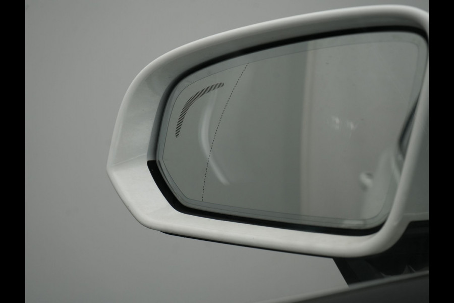 Volvo V60 T6 Twin Engine AWD Momentum Pro Plug In Hybrid 340pk Dealer O.H PHEV | Panodak | Adaptive Cruise | 360 Camera | Head Up | Sportstoelen Verwarmd | Harman & Kardon | Apple Carplay | Blis | Navigatie | Keyless | Virtual | DAB |