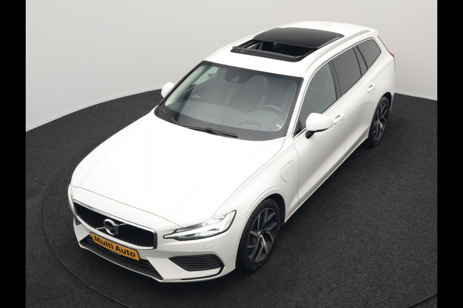 Volvo V60 T6 Twin Engine AWD Momentum Pro Plug In Hybrid 340pk Dealer O.H PHEV | Panodak | Adaptive Cruise | 360 Camera | Head Up | Sportstoelen Verwarmd | Harman & Kardon | Apple Carplay | Blis | Navigatie | Keyless | Virtual | DAB |
