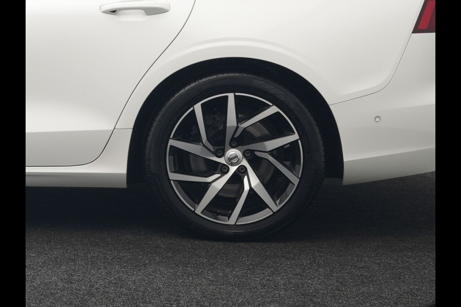 Volvo V60 T6 Twin Engine AWD Momentum Pro Plug In Hybrid 340pk Dealer O.H PHEV | Panodak | Adaptive Cruise | 360 Camera | Head Up | Sportstoelen Verwarmd | Harman & Kardon | Apple Carplay | Blis | Navigatie | Keyless | Virtual | DAB |