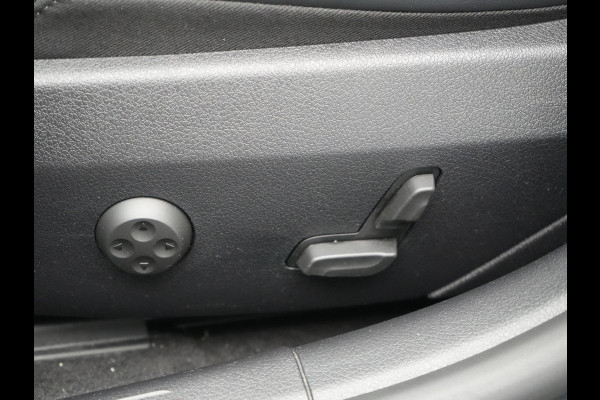 Mercedes-Benz C-Klasse Estate 300 e AMG Line NIEUW MODEL Plug In Hybrid 313pk Dealer O.H PHEV | Adaptive Cruise | Camera | Alcantara Sportstoelen Verwarmd | Sfeerverlichting | Virtual | Blis | Navigatie | DAB |