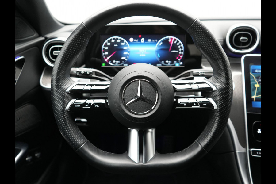 Mercedes-Benz C-Klasse Estate 300 e AMG Line NIEUW MODEL Plug In Hybrid 313pk Dealer O.H PHEV | Adaptive Cruise | Camera | Alcantara Sportstoelen Verwarmd | Sfeerverlichting | Virtual | Blis | Navigatie | DAB |